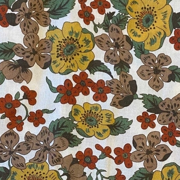 Floral Ruffle Blouse - Picture 3 of 4